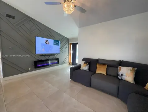 7523 SW 7th Place North Lauderdale FL 33068