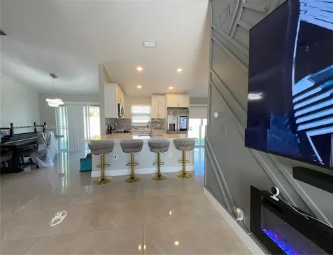 7523 SW 7th Place North Lauderdale FL 33068