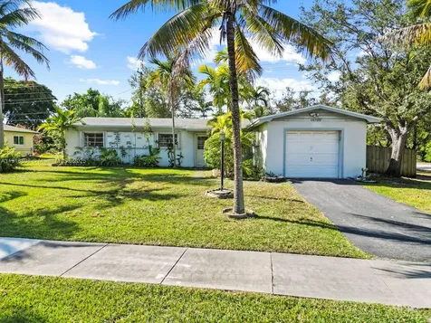 19700 Whispering Pines Road Cutler Bay FL 33157