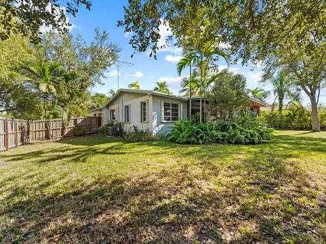19700 Whispering Pines Road Cutler Bay FL 33157