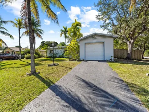 19700 Whispering Pines Road Cutler Bay FL 33157