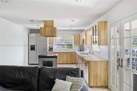 272 191st Terrace Sunny Isles Beach FL 33160