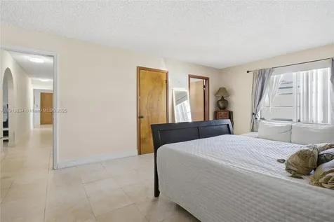 272 191st Terrace Sunny Isles Beach FL 33160
