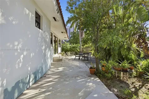 272 191st Terrace Sunny Isles Beach FL 33160