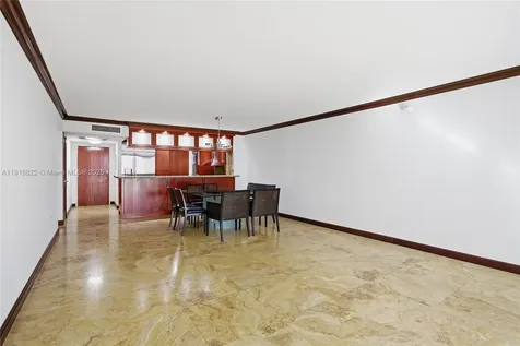 5555 Collins Avenue Miami Beach FL 33140