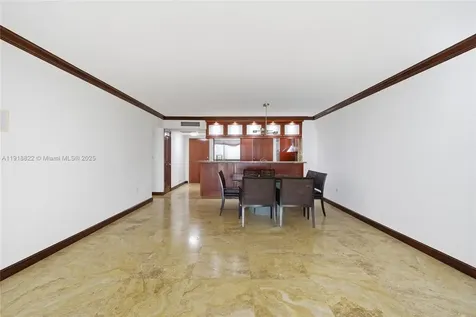 5555 Collins Avenue Miami Beach FL 33140