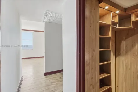 5555 Collins Avenue Miami Beach FL 33140