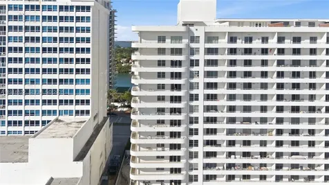 5555 Collins Avenue Miami Beach FL 33140