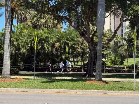 20200 W Country Club Drive Aventura FL 33180