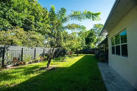 1531 NW 182nd Street Miami Gardens FL 33169