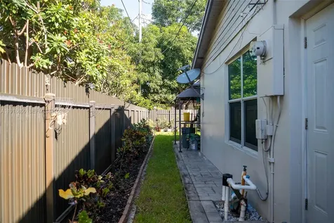 1531 NW 182nd Street Miami Gardens FL 33169