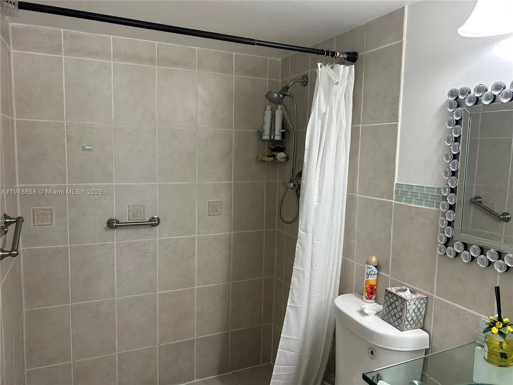 8715 Shadow Wood Boulevard Coral Springs FL 33071