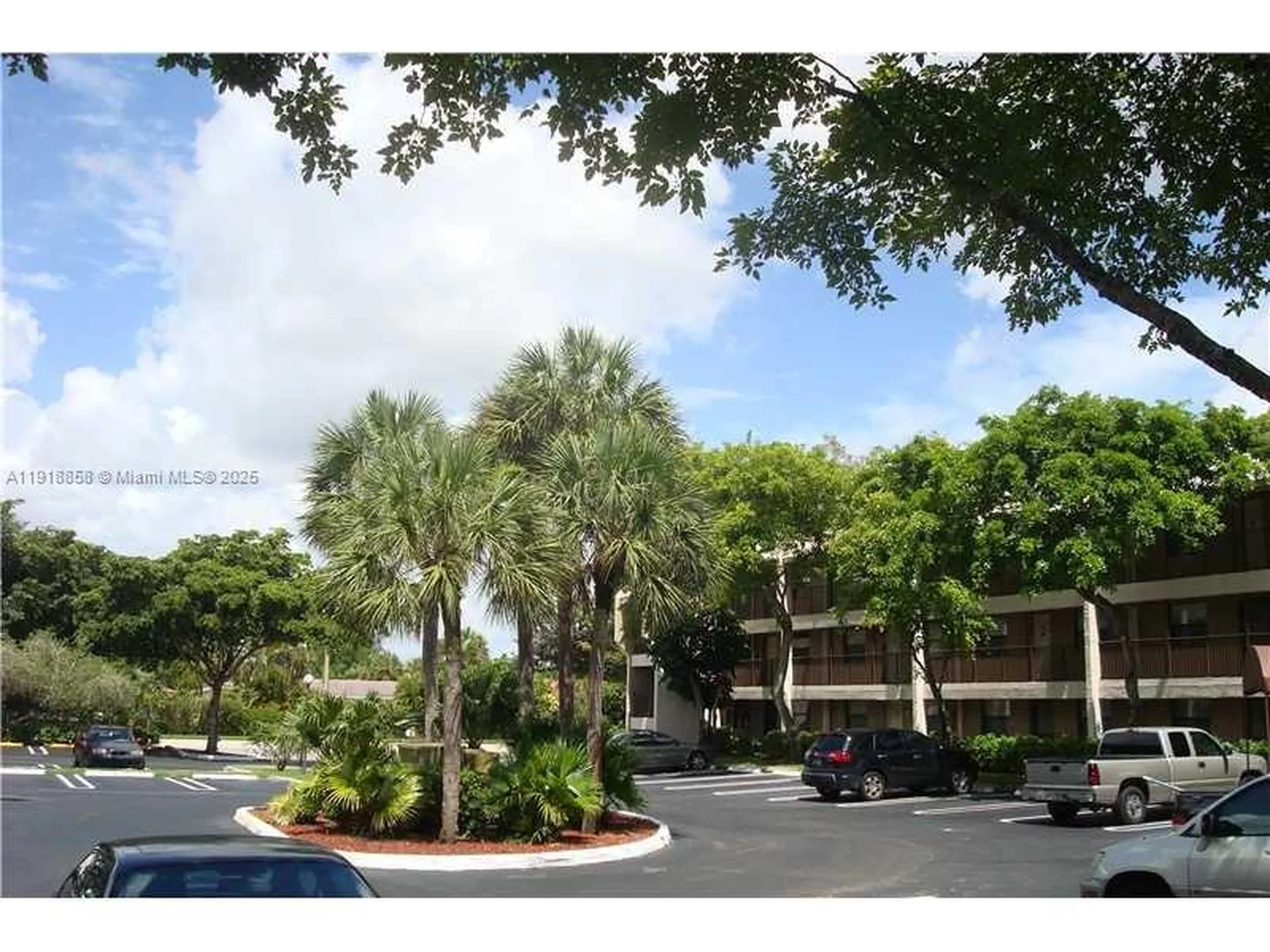 8715 Shadow Wood Boulevard Coral Springs FL 33071