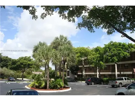 8715 Shadow Wood Boulevard Coral Springs FL 33071