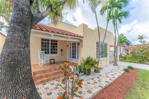4250 SW 10th Street Miami FL 33134