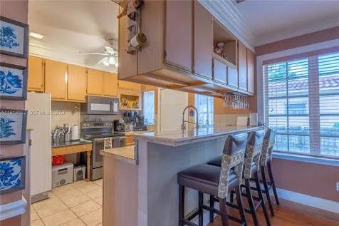4250 SW 10th Street Miami FL 33134