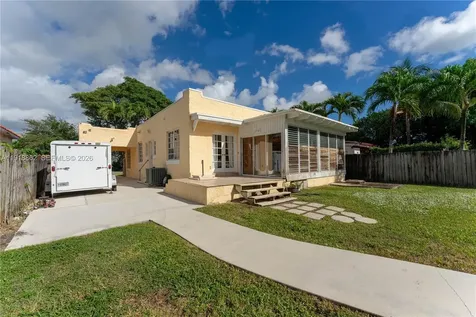 4250 SW 10th Street Miami FL 33134