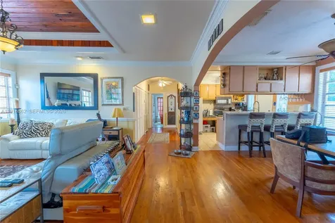 4250 SW 10th Street Miami FL 33134