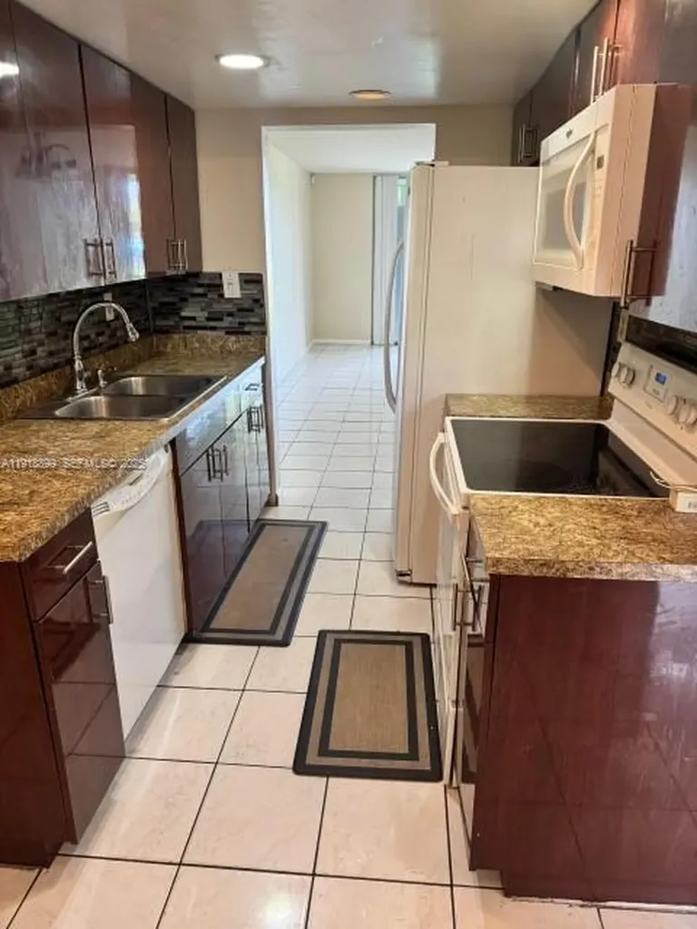 3361 NW 47th Terrace Lauderdale Lakes FL 33319