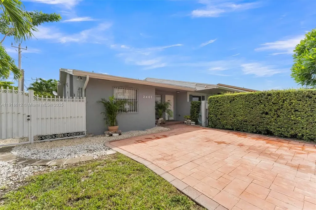 2401 SW 102nd Avenue Miami FL 33165