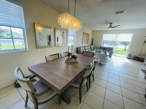 3778 San Simeon Circle Weston FL 33331