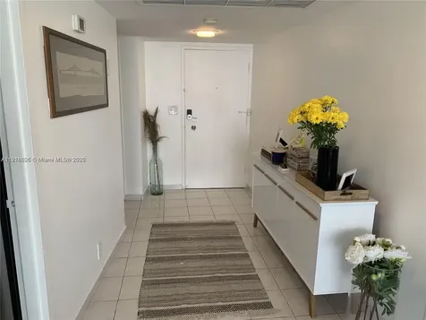 900 Bay Drive Miami Beach FL 33141