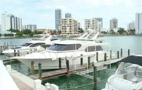 900 Bay Drive Miami Beach FL 33141