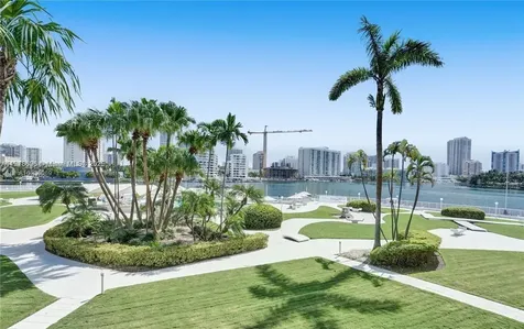900 Bay Drive Miami Beach FL 33141