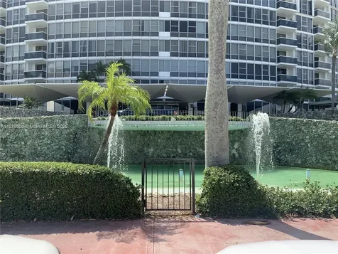 900 Bay Drive Miami Beach FL 33141