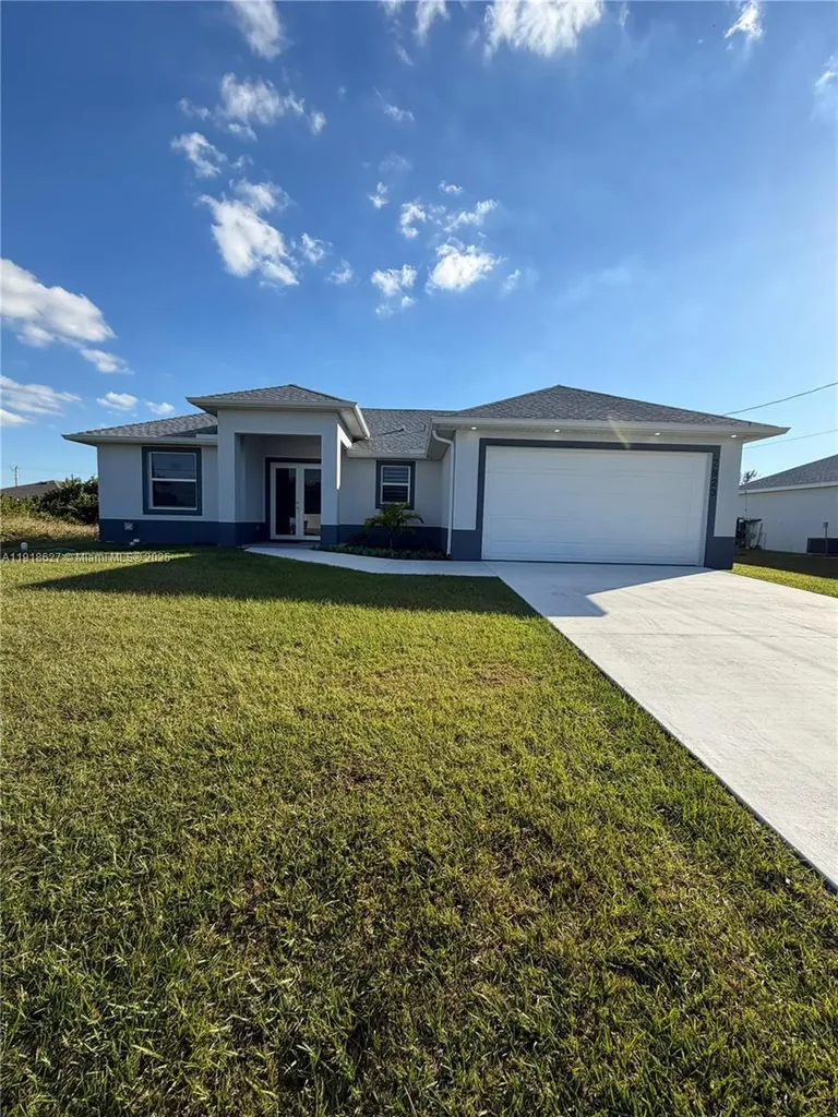 2923 22th Street Lehigh Acres FL 33976