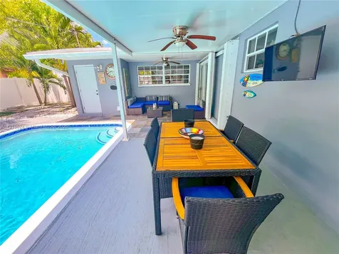 4420 NW 30th Court Lauderdale Lakes FL 33313