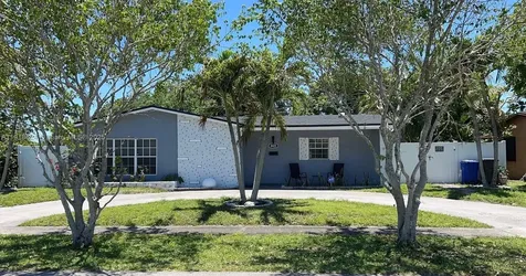 4420 NW 30th Court Lauderdale Lakes FL 33313