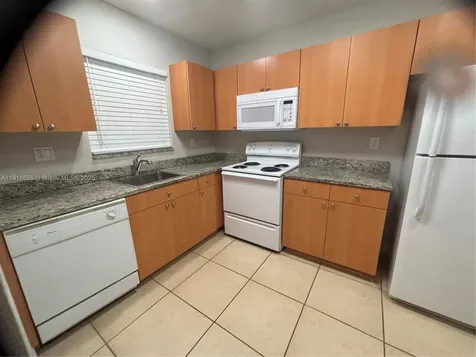 4871 NW 9th Drive Plantation FL 33317