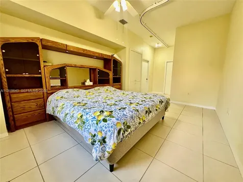 2635 SE 5th Court Homestead FL 33033
