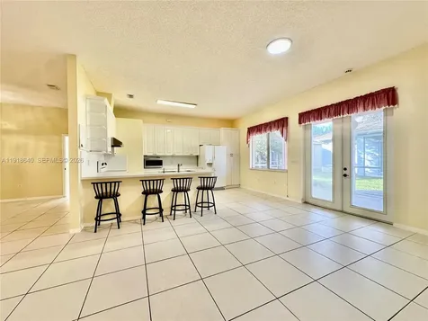 2635 SE 5th Court Homestead FL 33033