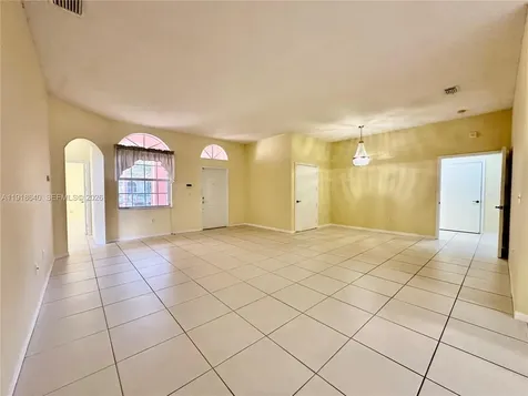 2635 SE 5th Court Homestead FL 33033