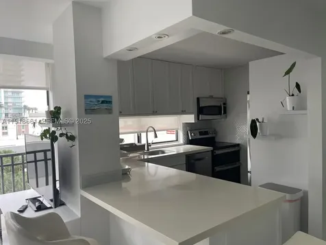 16909 N Bay Road Sunny Isles Beach FL 33160