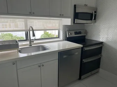 16909 N Bay Road Sunny Isles Beach FL 33160