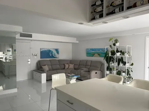 16909 N Bay Road Sunny Isles Beach FL 33160