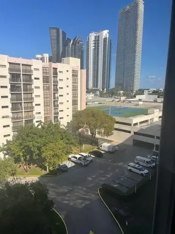 16909 N Bay Road Sunny Isles Beach FL 33160