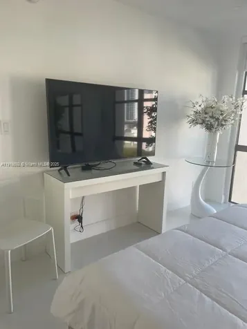 16909 N Bay Road Sunny Isles Beach FL 33160