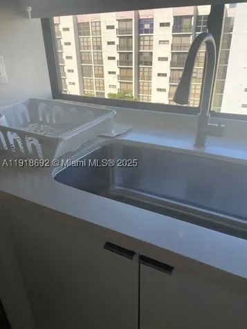 16909 N Bay Road Sunny Isles Beach FL 33160