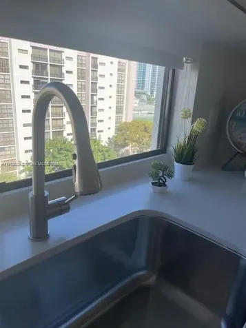 16909 N Bay Road Sunny Isles Beach FL 33160