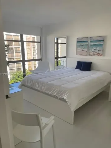 16909 N Bay Road Sunny Isles Beach FL 33160
