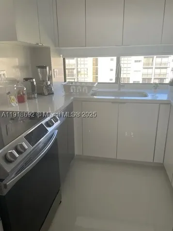 16909 N Bay Road Sunny Isles Beach FL 33160