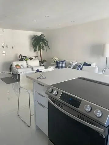 16909 N Bay Road Sunny Isles Beach FL 33160