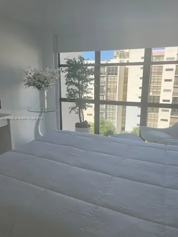 16909 N Bay Road Sunny Isles Beach FL 33160