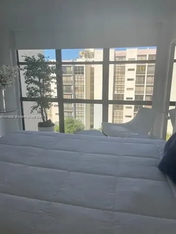 16909 N Bay Road Sunny Isles Beach FL 33160