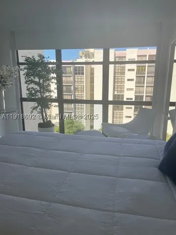 16909 N Bay Road Sunny Isles Beach FL 33160