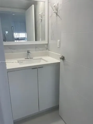 16909 N Bay Road Sunny Isles Beach FL 33160